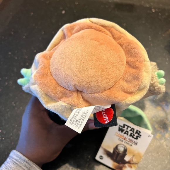 Star Wars ‘Baby Yoda’ Plush Toy - Picture 3 of 4